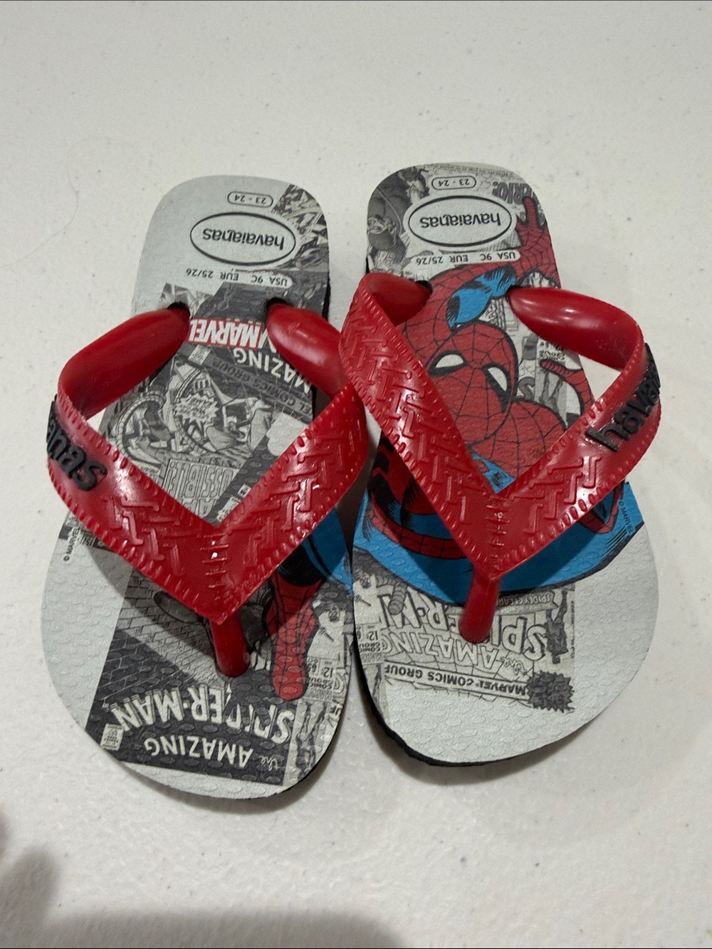 Havaianas Toddler Size 9C Spider-Man Red and Blue Comic-Print Flip Flops